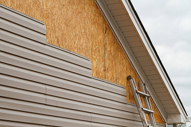 24/7 Emergency Vinyl Siding experts in Freeland, WA